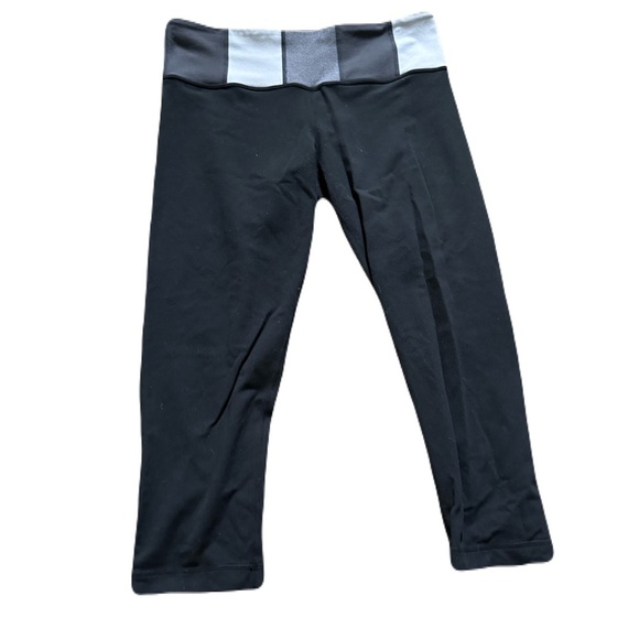lululemon athletica Pants - Lululemon Crops Black with Color Block Band Size 8